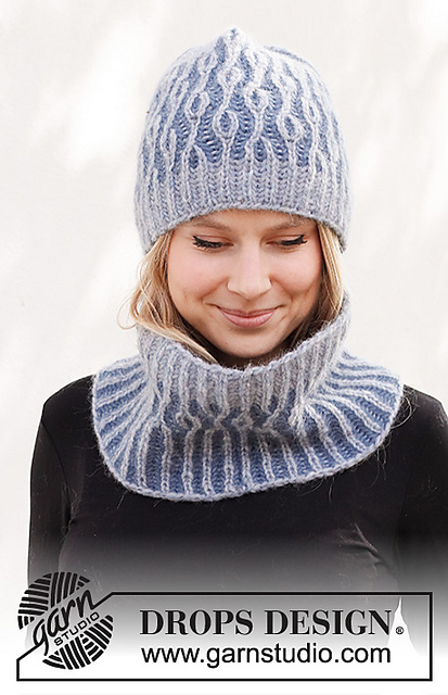 214-26 b Catching a Mermaid, Neck Warmer