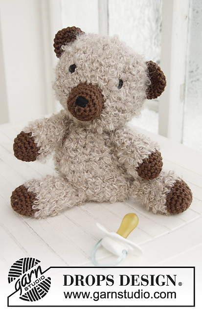 b21-10 Paddy the bear