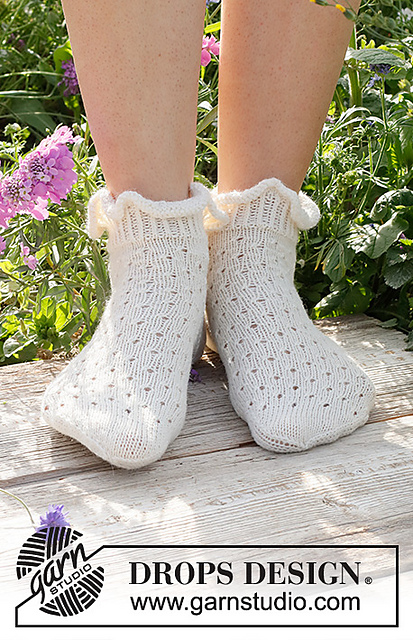 229-19 Dainty Duo