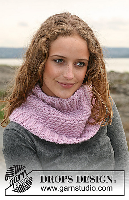 109-4 b - Belle Marie Neck warmer