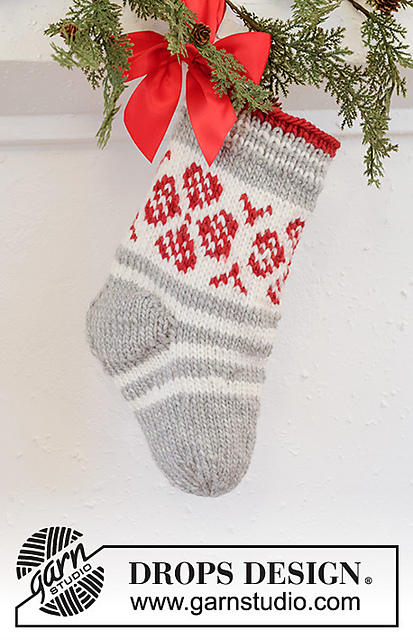 0-1573 Christmas Flower Stocking
