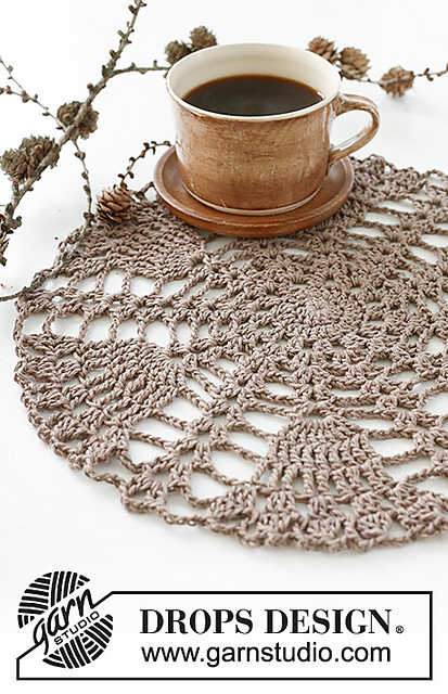 0-1580 Winter Branches Doily