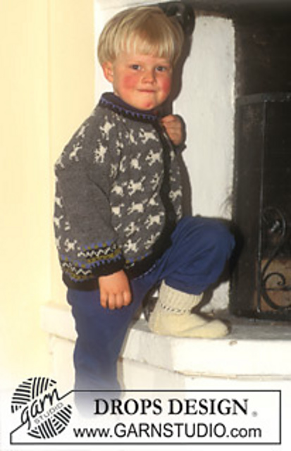b5-23 Cardigan with mice. Socks.