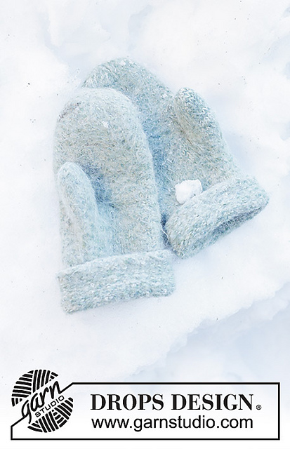 246-45 Winter Mint Mittens
