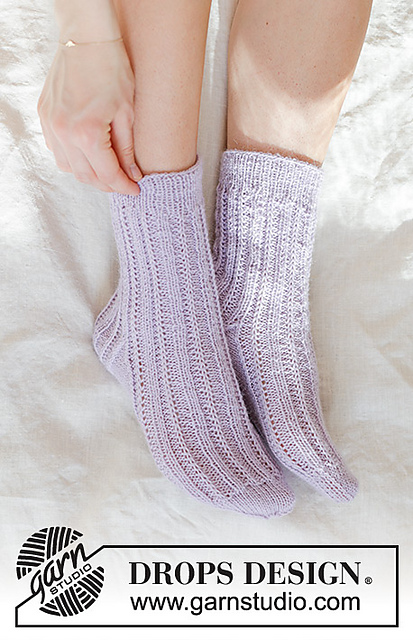 247-18  Sweet Chamomile Socks