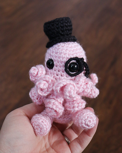 Cthulhu Amigurumi with Top Hat