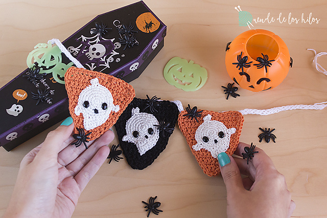 Halloween Ghost Pennants