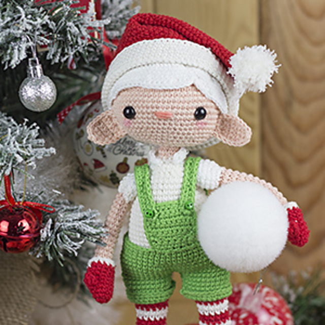 Amigurumi Christmas Doll - Max