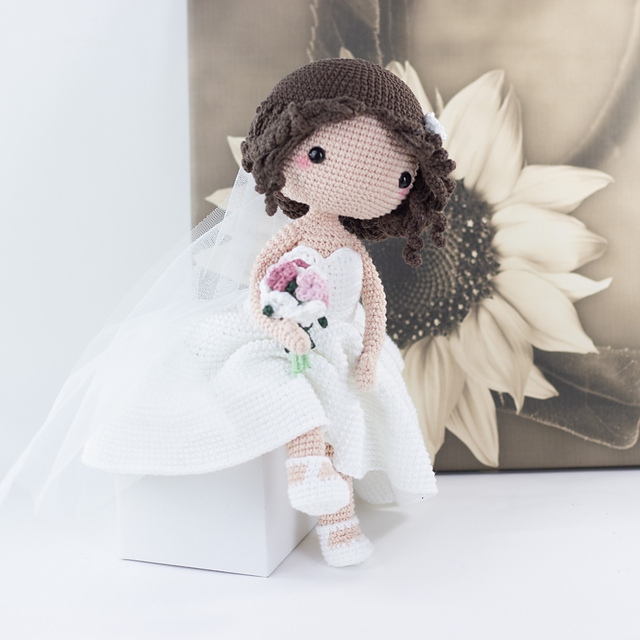 Amigurumi Bride Doll