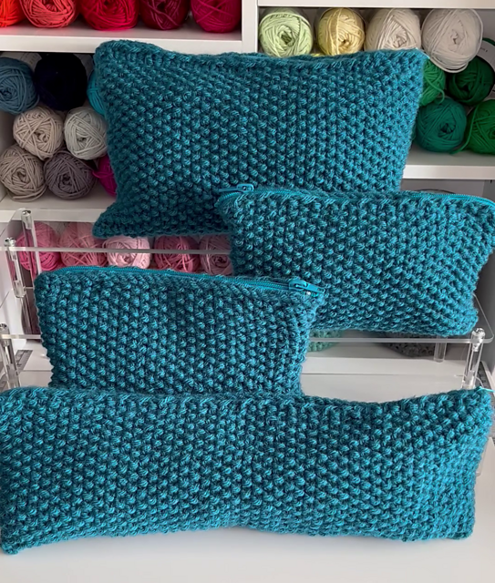 Moss Stitch zipper pouch