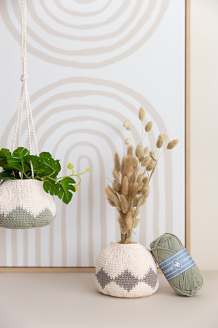 Vase and hanging planter