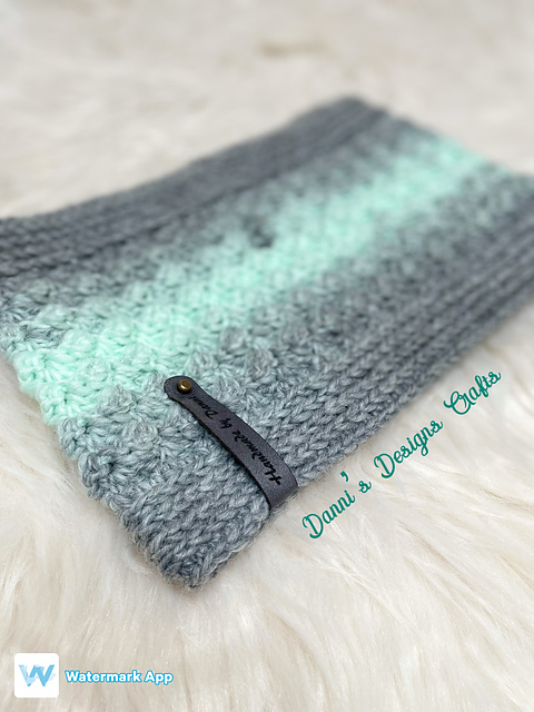 Luna cowl