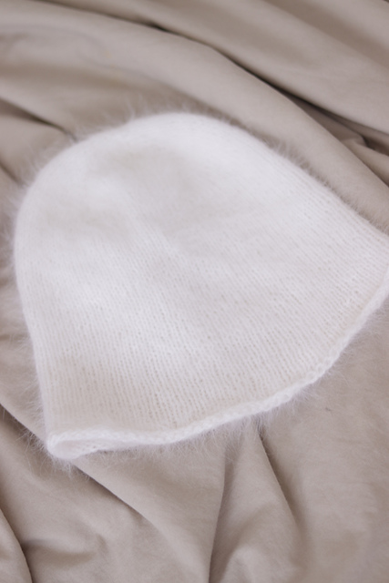 Ravelry: Angora Beanie pattern by Dziergane Niebo