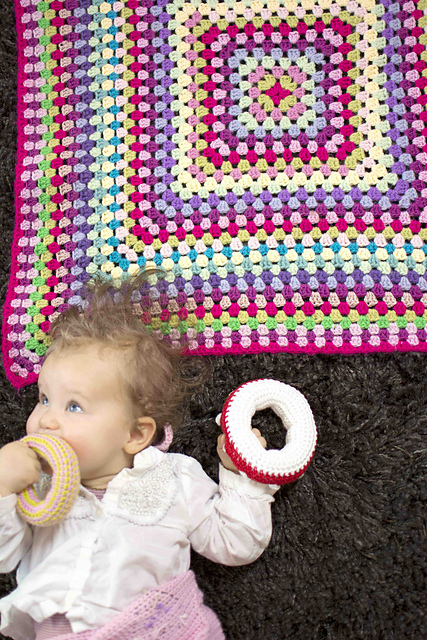 Babydecke Regenbogen-Grannys