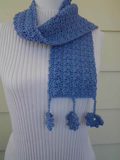 Dropping Daisies Scarf