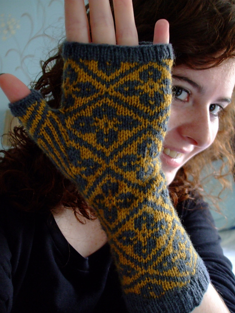 Nadolig Fingerless Mitts