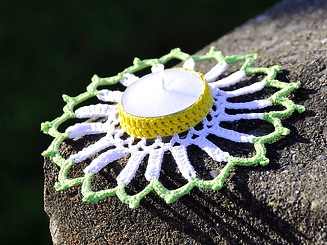 Daisy Candle Holder
