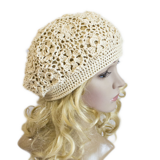 Flower motif hat