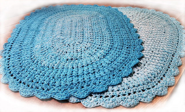 Feathery Placemats