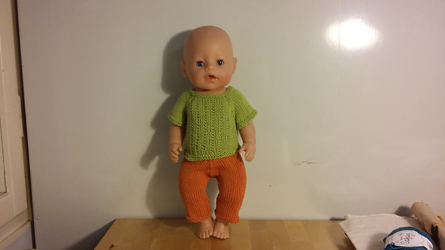 Striped sweater to doll babyborn