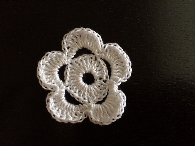 Tiny Flower Motif