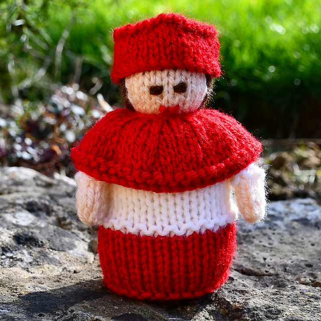 Tudor Cardinal Doll