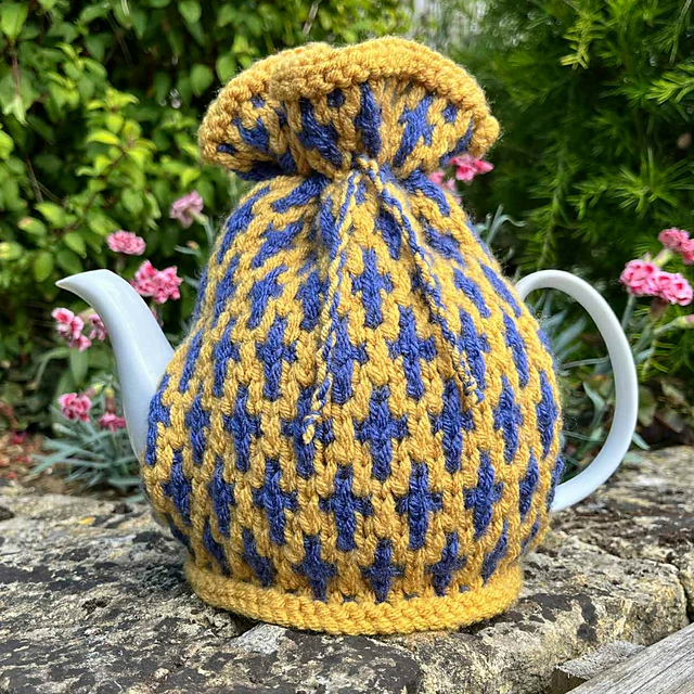 Medieval Cross Teapot Cosy - 4 Cup