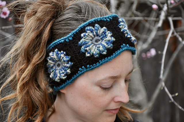 Puffy Flower Granny Square Headband