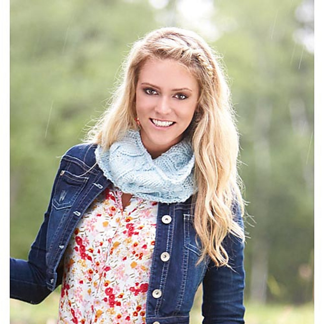 All Aflutter Cowl