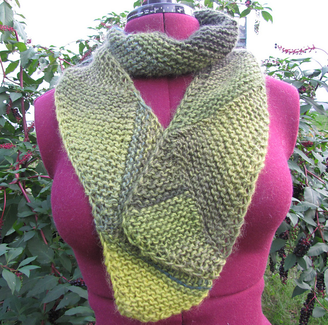 Snaking Scarf
