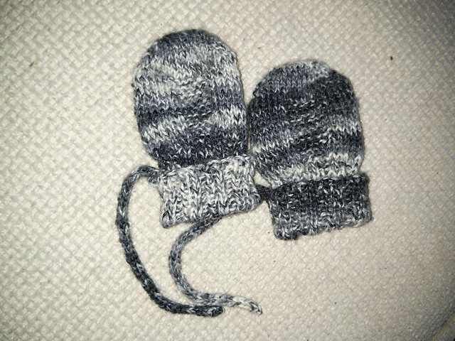Thumbless Baby Mittens