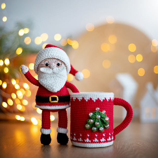Santa Claus and Christmas mug