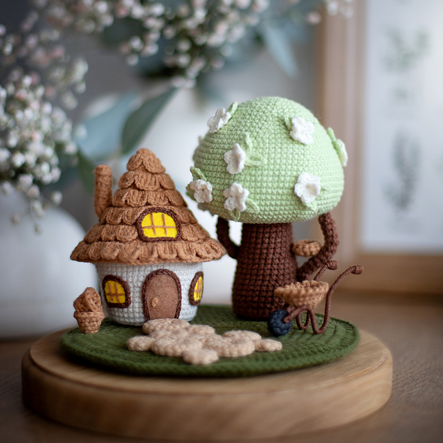 The little house by the tree