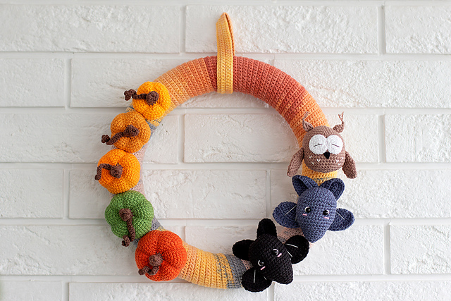 Autumn wreath for Halloween