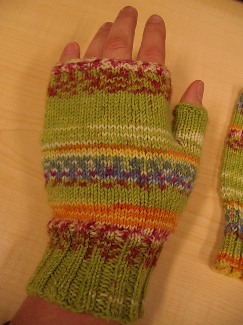 Fast & Fingerless handwarmers