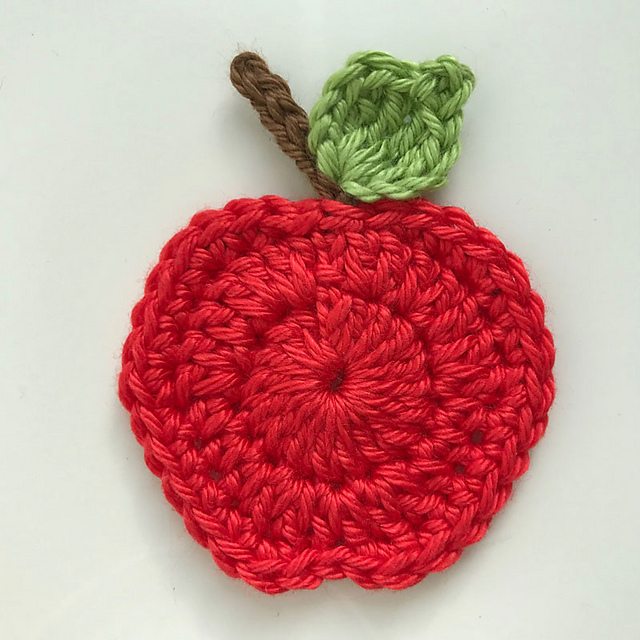 Red apple appliquè