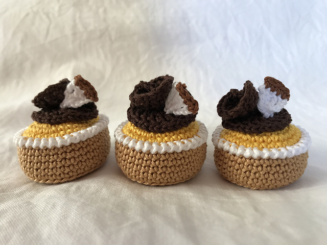 Coconut tartlet
