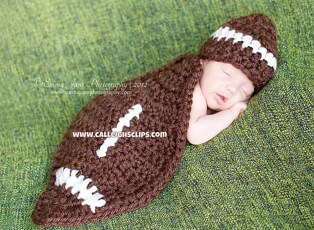 Football - Cuddle Cape - Nb Prop
