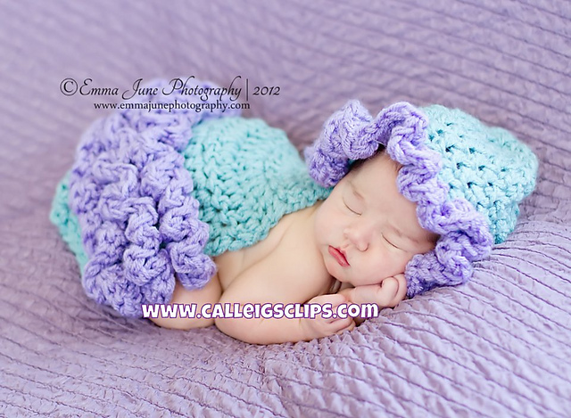 Frilly ruffles - Cuddle Critter Cape Newborn prop