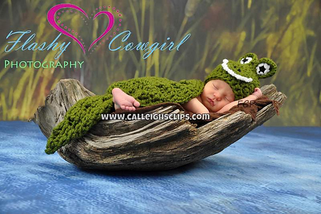 Alligator/Crocodile Cuddle Critter Cape