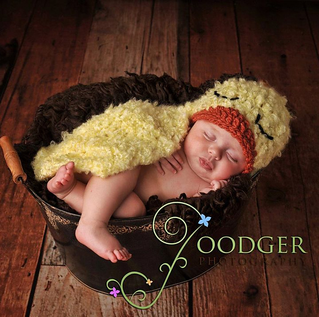 Fuzzy Duckling- Cuddle Critter Cape - nb Prop
