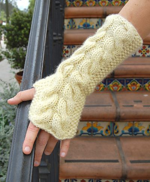 Fingerless Seed Stitch Cable Gloves