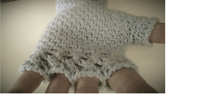Basket of Tricks Mittens