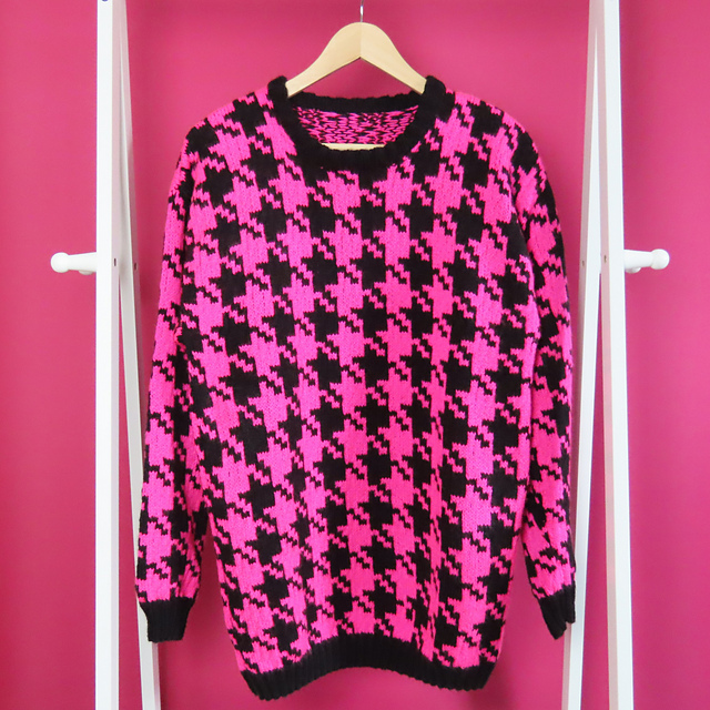 Giant Houndstooth