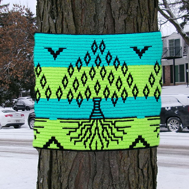 Mosaic Tree Cozy