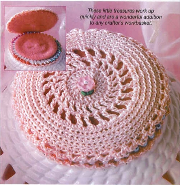 Dainty pins & needle case