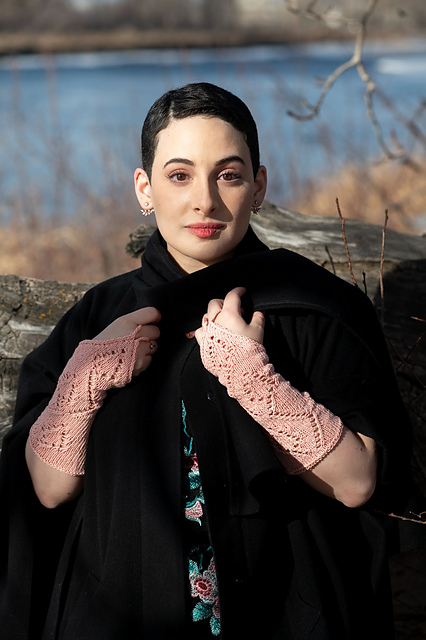 Clematis Fingerless Gloves
