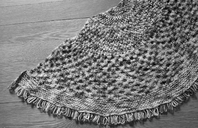 Lion Shawlette