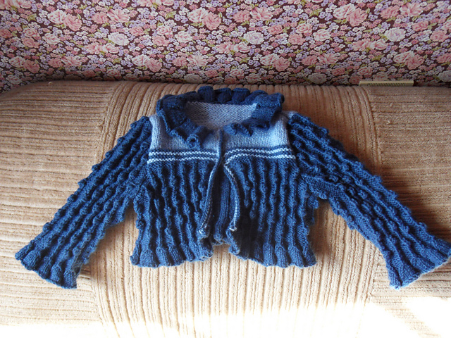 809 - Cardigan volanté