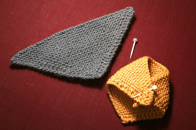Triangle Knit Shawl and Shawl Stick for Blythe